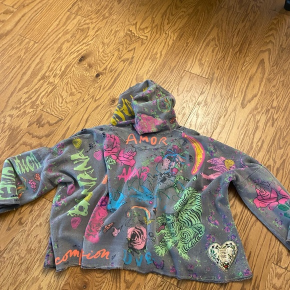 Magnolia Pearl Graphic Raji Hoodie - Picture 6 of 6